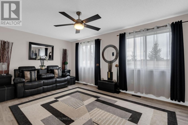 7 - 49 FERNDALE DRIVE S, Barrie (Ardagh), Ontario, L4N5W9
