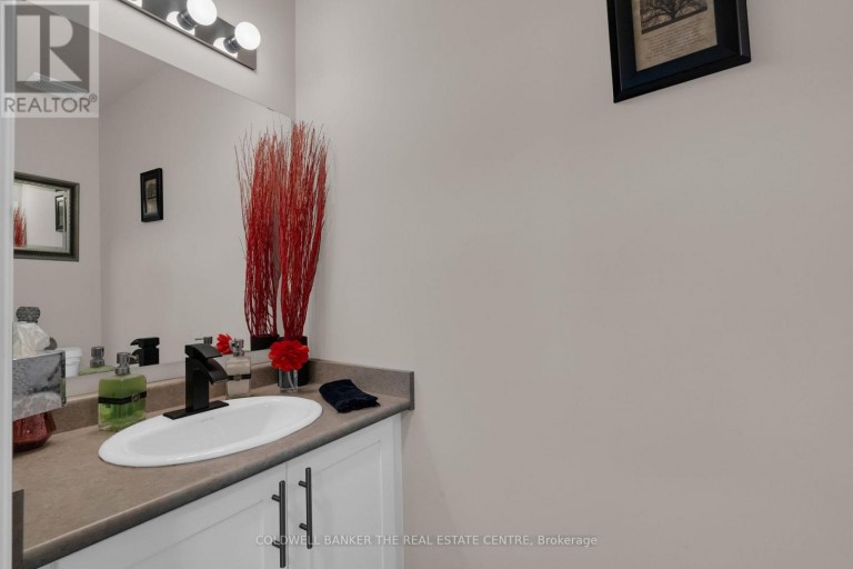 7 - 49 FERNDALE DRIVE S, Barrie (Ardagh), Ontario, L4N5W9