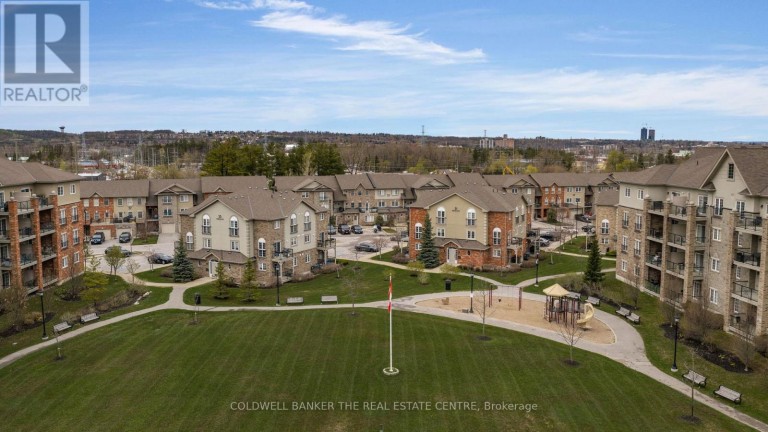 7 - 49 FERNDALE DRIVE S, Barrie (Ardagh), Ontario, L4N5W9