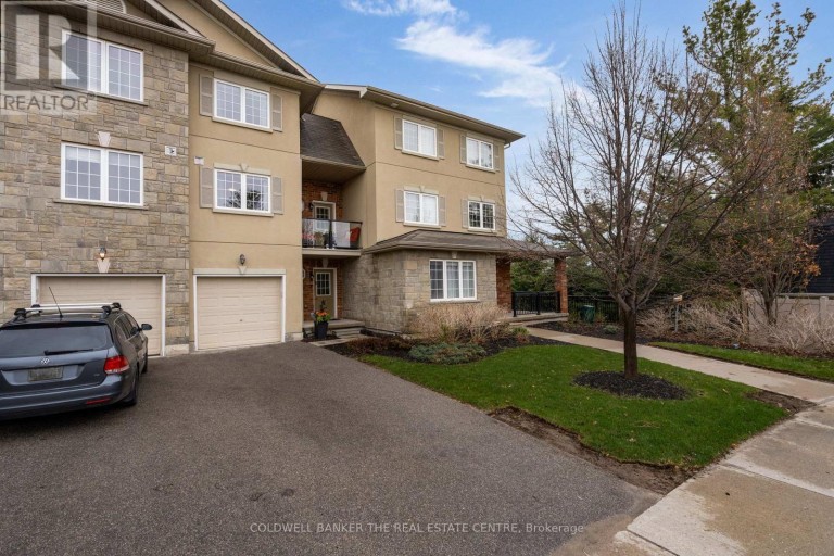 7 - 49 FERNDALE DRIVE S, Barrie (Ardagh), Ontario, L4N5W9
