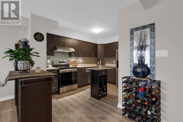 7 - 49 FERNDALE DRIVE S, Barrie (Ardagh), Ontario, L4N5W9