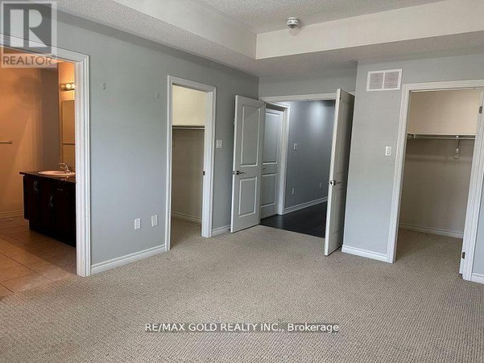 292 REMEMBRANCE DRIVE, Brampton (Northwest Brampton), Ontario, L7A4J3