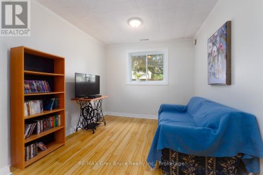 586 DAWSON STREET S South Bruce Peninsula Ontario photo 16