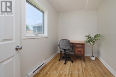 586 DAWSON STREET S South Bruce Peninsula Ontario photo 18