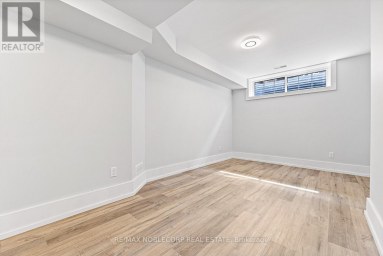 2 - 108 ENDERBY ROAD Toronto (East End-Danforth) Ontario photo 2