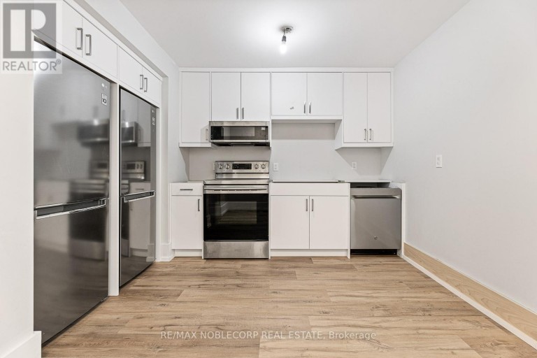 2 - 108 ENDERBY ROAD, Toronto (East End-Danforth), Ontario, M4E2S5