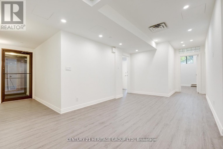101 - 2900 YONGE STREET, Toronto (Lawrence Park South), Ontario, M4N3N8