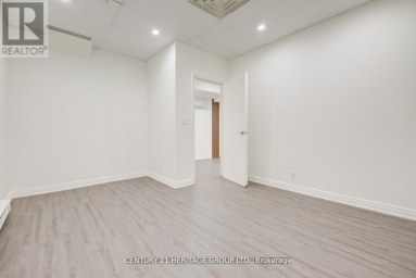 101 - 2900 YONGE STREET Toronto (Lawrence Park South) Ontario photo 20