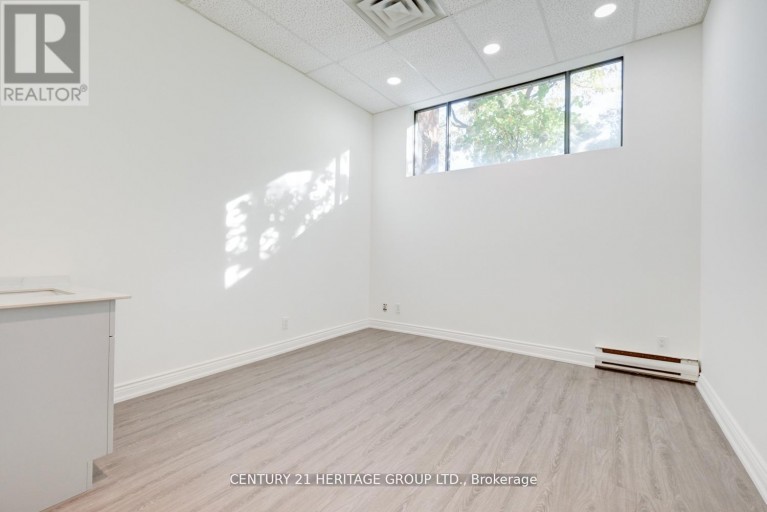 101 - 2900 YONGE STREET, Toronto (Lawrence Park South), Ontario, M4N3N8