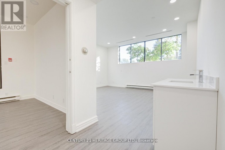 101 - 2900 YONGE STREET, Toronto (Lawrence Park South), Ontario, M4N3N8