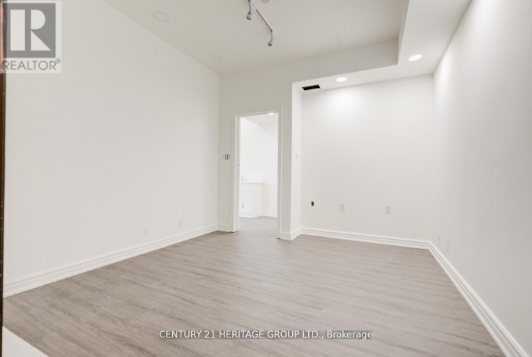 101 - 2900 YONGE STREET, Toronto (Lawrence Park South), Ontario, M4N3N8