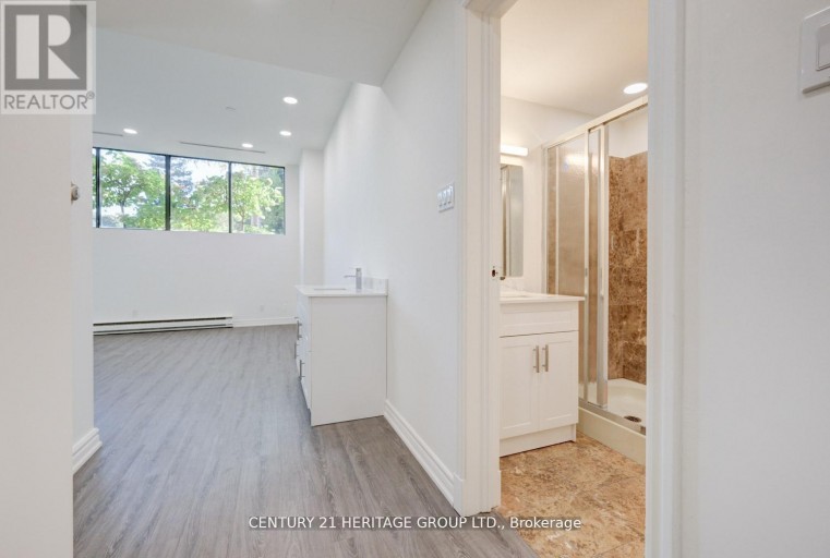 101 - 2900 YONGE STREET, Toronto (Lawrence Park South), Ontario, M4N3N8