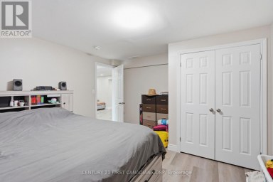 2608 HOLBROOK DRIVE London South (South U) Ontario photo 36