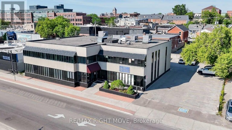 3 - 19 FRONT STREET, Orillia, Ontario, L3V4R6