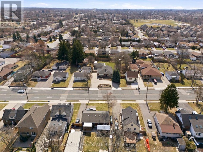 473 MOHAWK ROAD W, Hamilton (Gilbert), Ontario, L9C1X3