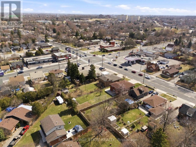 473 MOHAWK ROAD W, Hamilton (Gilbert), Ontario, L9C1X3