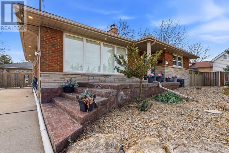 473 MOHAWK ROAD W, Hamilton (Gilbert), Ontario, L9C1X3