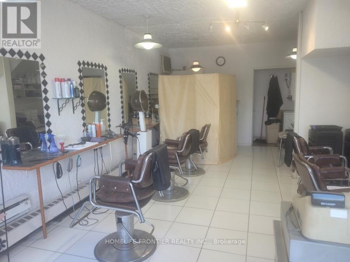 298 MAIN STREET, Toronto (East End-Danforth), Ontario, M4C1L4