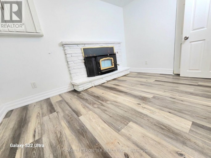 BSMT - 764 GORHAM STREET, Newmarket (Gorham-College Manor), Ontario, L3Y1L6