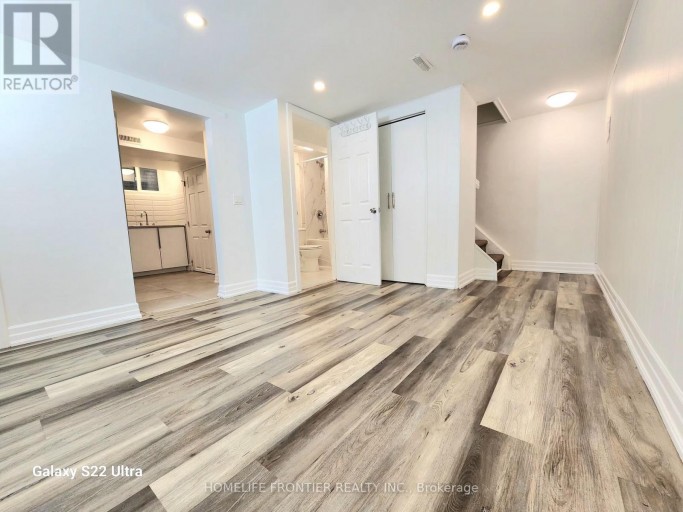 BSMT - 764 GORHAM STREET, Newmarket (Gorham-College Manor), Ontario, L3Y1L6