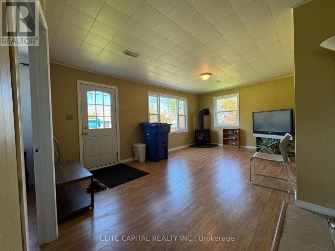 9 LAMBROOK DRIVE, Georgina (Virginia), Ontario, L0E1N0