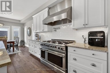 36 KAYLA CRESCENT Collingwood Ontario photo 11