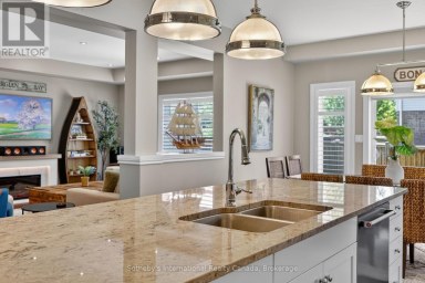 36 KAYLA CRESCENT Collingwood Ontario photo 13