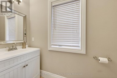36 KAYLA CRESCENT Collingwood Ontario photo 24