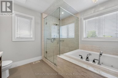 36 KAYLA CRESCENT Collingwood Ontario photo 31