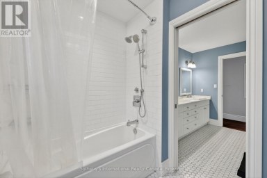 36 KAYLA CRESCENT Collingwood Ontario photo 42