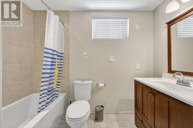 36 KAYLA CRESCENT Collingwood Ontario photo 45