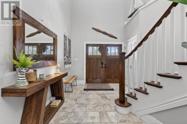 36 KAYLA CRESCENT Collingwood Ontario photo 5