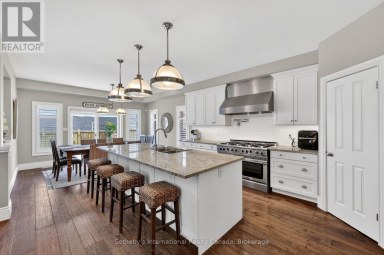 36 KAYLA CRESCENT Collingwood Ontario photo 6