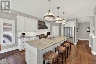 36 KAYLA CRESCENT Collingwood Ontario photo 8