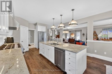 36 KAYLA CRESCENT Collingwood Ontario photo 9
