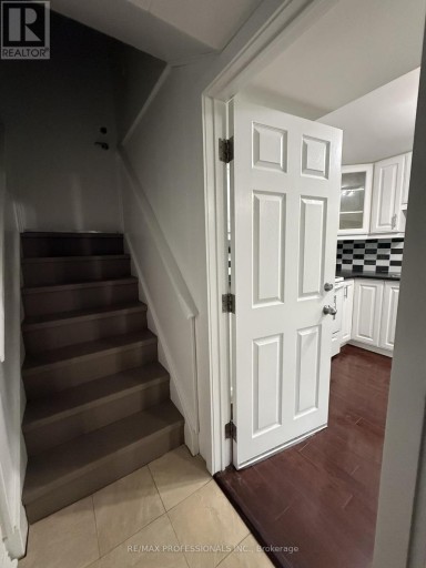 BASEMENT - 23 DUNWICH PLACE, Brampton (Southgate), Ontario, L6T1K3