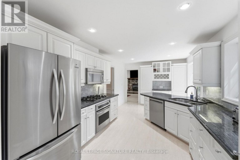 312 DALEWOOD DRIVE, Oakville (MO Morrison), Ontario, L6J4P5