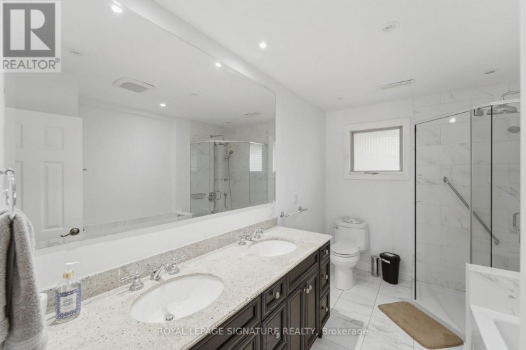 312 DALEWOOD DRIVE, Oakville (MO Morrison), Ontario, L6J4P5