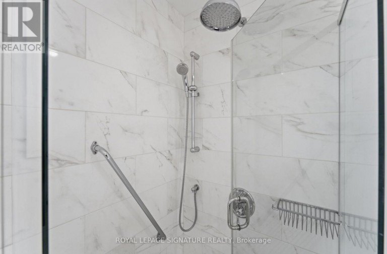 312 DALEWOOD DRIVE, Oakville (MO Morrison), Ontario, L6J4P5