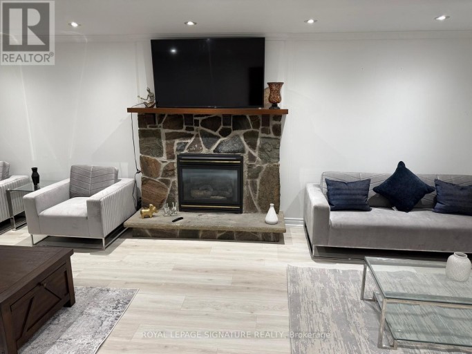 312 DALEWOOD DRIVE, Oakville (MO Morrison), Ontario, L6J4P5