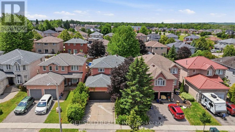 28 HAWKINS DRIVE, Barrie (Ardagh), Ontario, L4N0A6