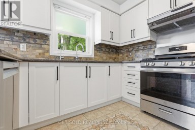 28 HAWKINS DRIVE Barrie (Ardagh) Ontario photo 9