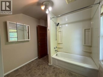 4904 58th Avenue High Prairie Alberta photo 16