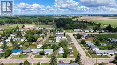 4904 58th Avenue High Prairie Alberta photo 25