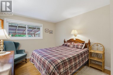 115 CHAMPLAIN CRESCENT London East (East I) Ontario photo 14