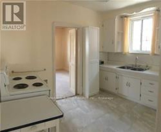 389 LAWRENCE AVENUE W, Toronto (Bedford Park-Nortown), Ontario, M5M1B9