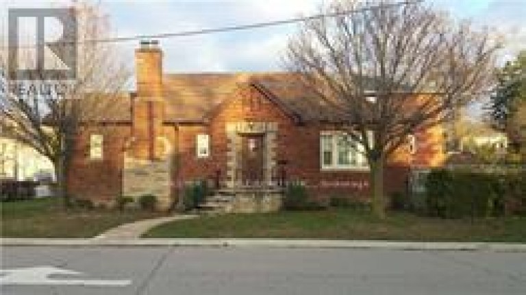 389 LAWRENCE AVENUE W, Toronto (Bedford Park-Nortown), Ontario, M5M1B9