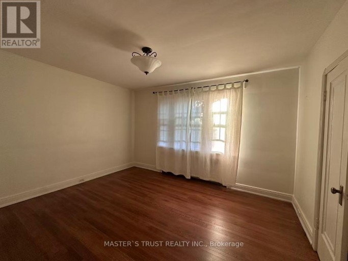389 LAWRENCE AVENUE W, Toronto (Bedford Park-Nortown), Ontario, M5M1B9