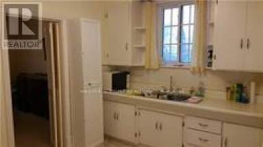389 LAWRENCE AVENUE W Toronto (Bedford Park-Nortown) Ontario photo 3