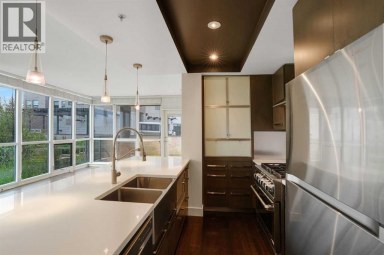106, 10 Shawnee Hill SW Calgary Alberta photo 9